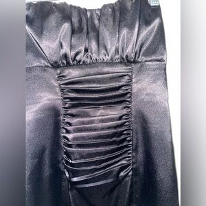 Very‎ pretty strapless dress. Size 2. Fredericks of Hollywood. Cute tie on back